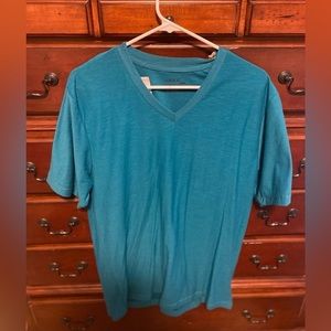 Men’s Vertical Sport V-neck T-shirt 🔵 2XL 📏